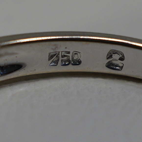 18KW Gold Genuine Ruby & Diamond Ring - Picture 4 of 5